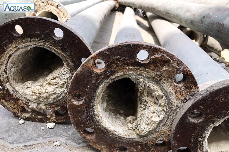 Thay thế đường ống Kim loại bằng ống HDPE tại KCN Long Hậu, Cần Giuộc, Long An